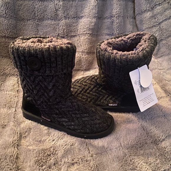 Muk Luks